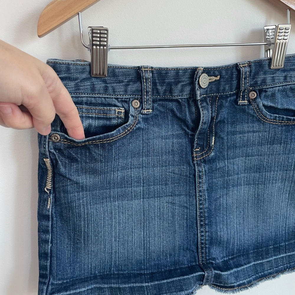 $8 💥Girls Denim Skirt, Classic Medium Blue, Cool Side Stitching, Pockets